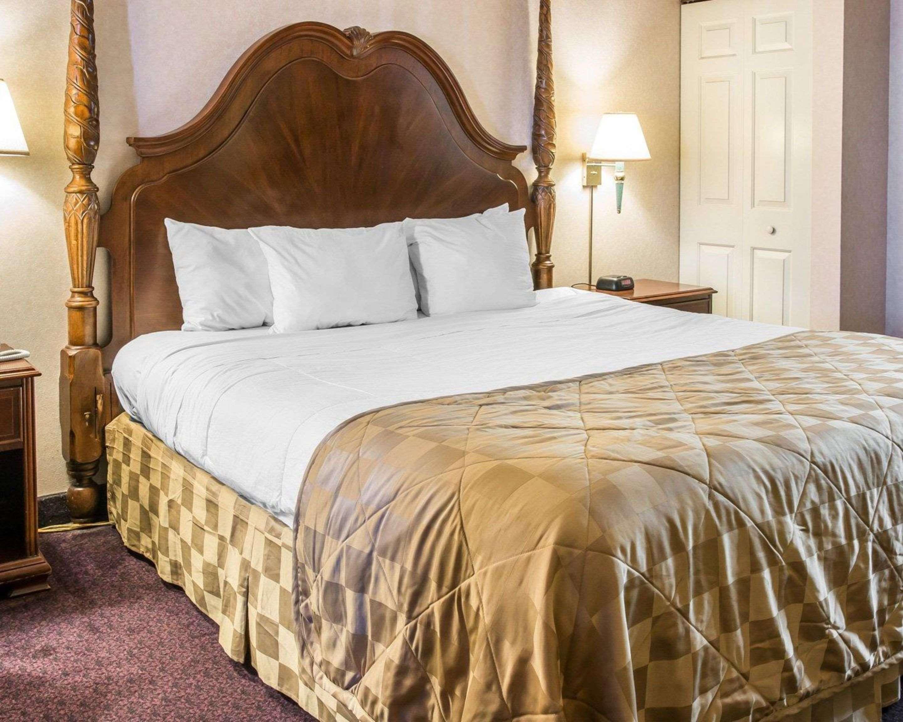 Clarion Hotel Beachfront Mackinaw City Εξωτερικό φωτογραφία