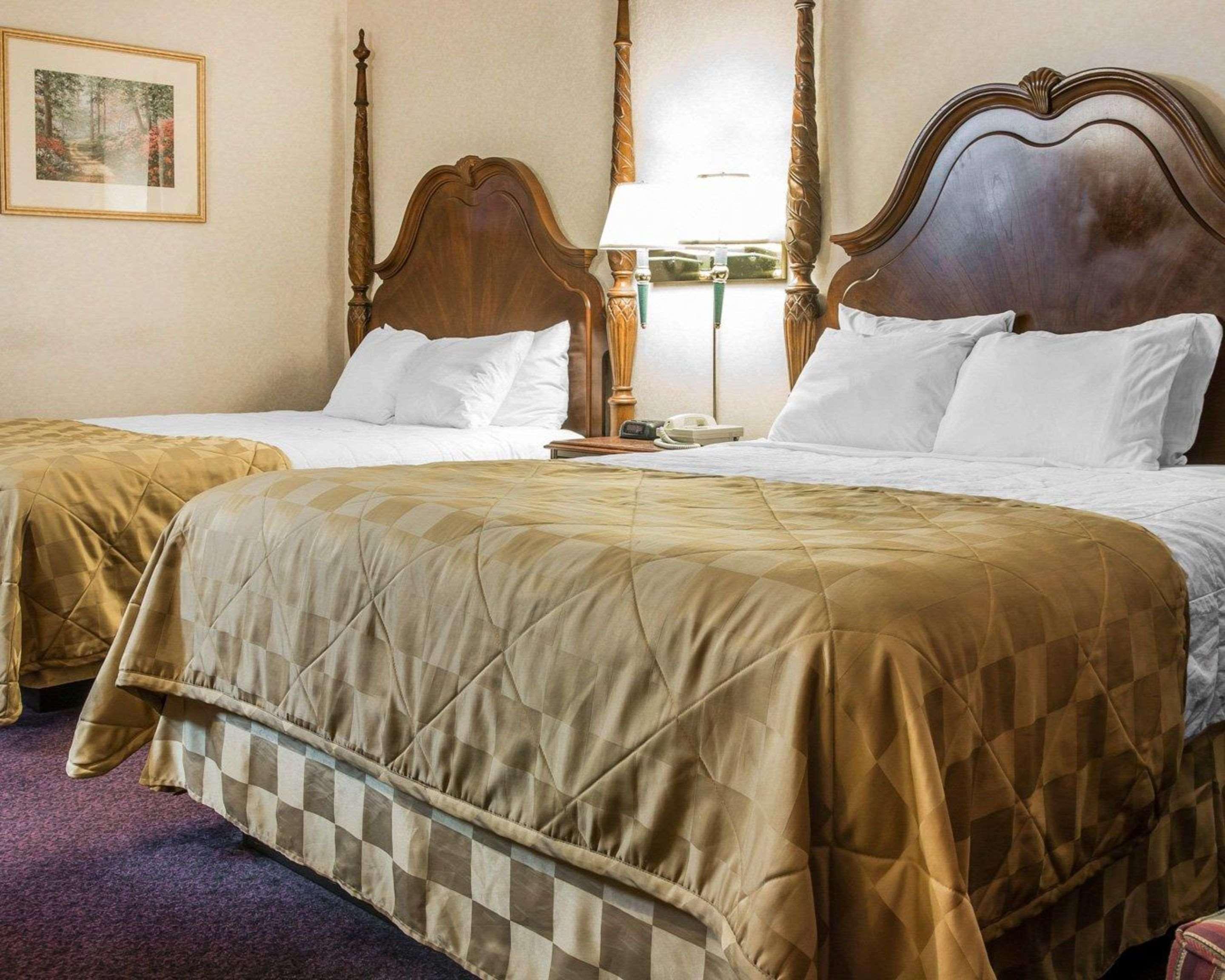 Clarion Hotel Beachfront Mackinaw City Εξωτερικό φωτογραφία