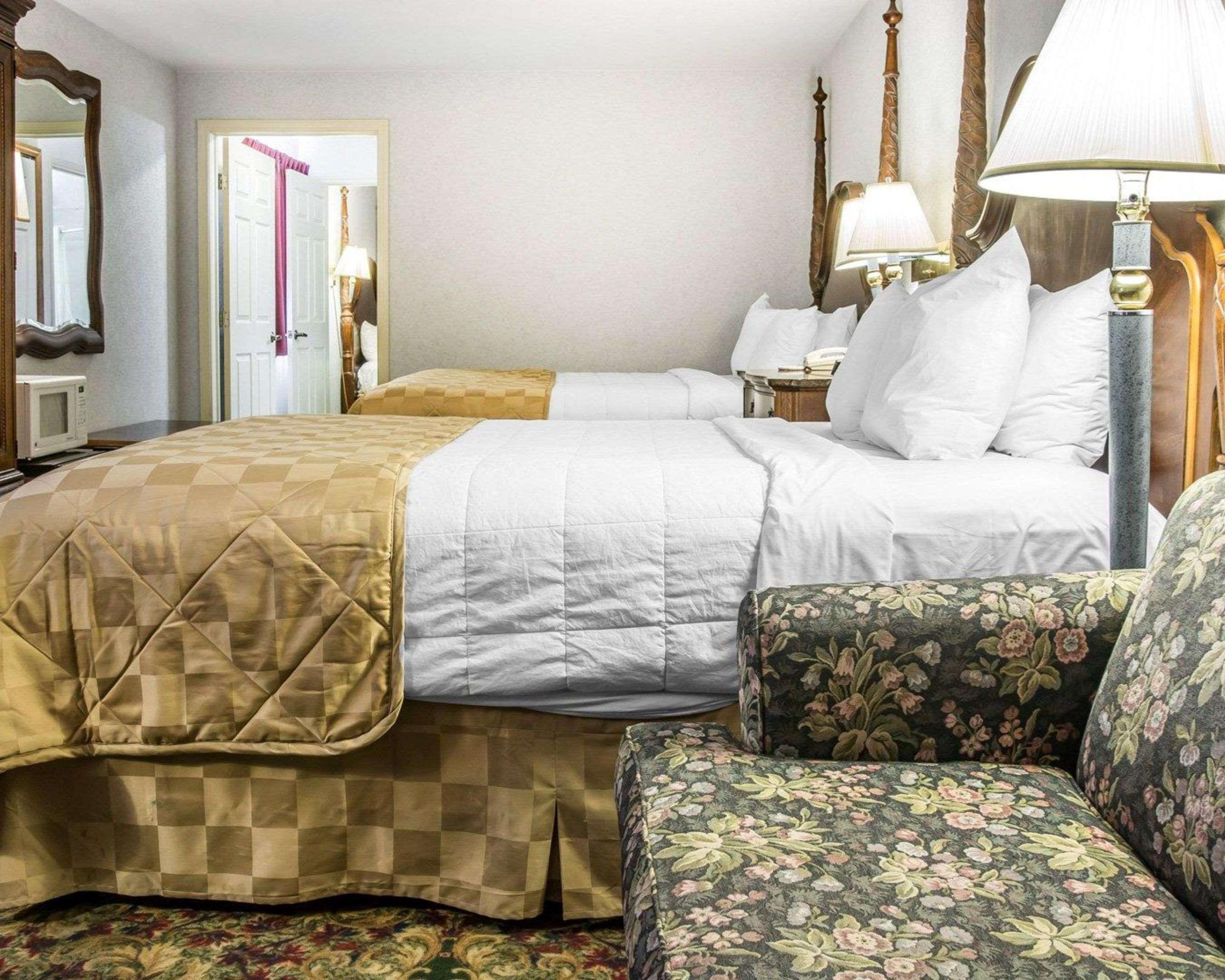 Clarion Hotel Beachfront Mackinaw City Εξωτερικό φωτογραφία