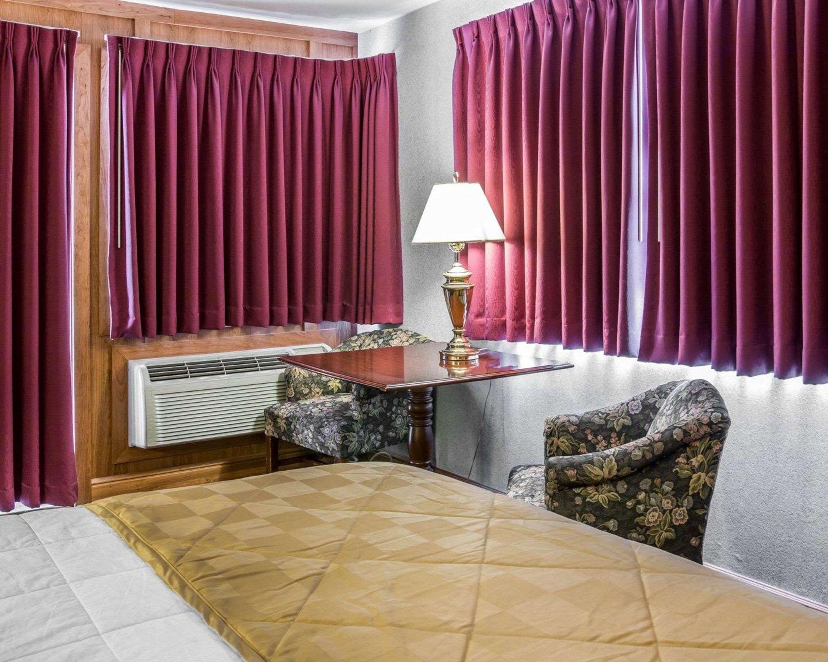 Clarion Hotel Beachfront Mackinaw City Εξωτερικό φωτογραφία