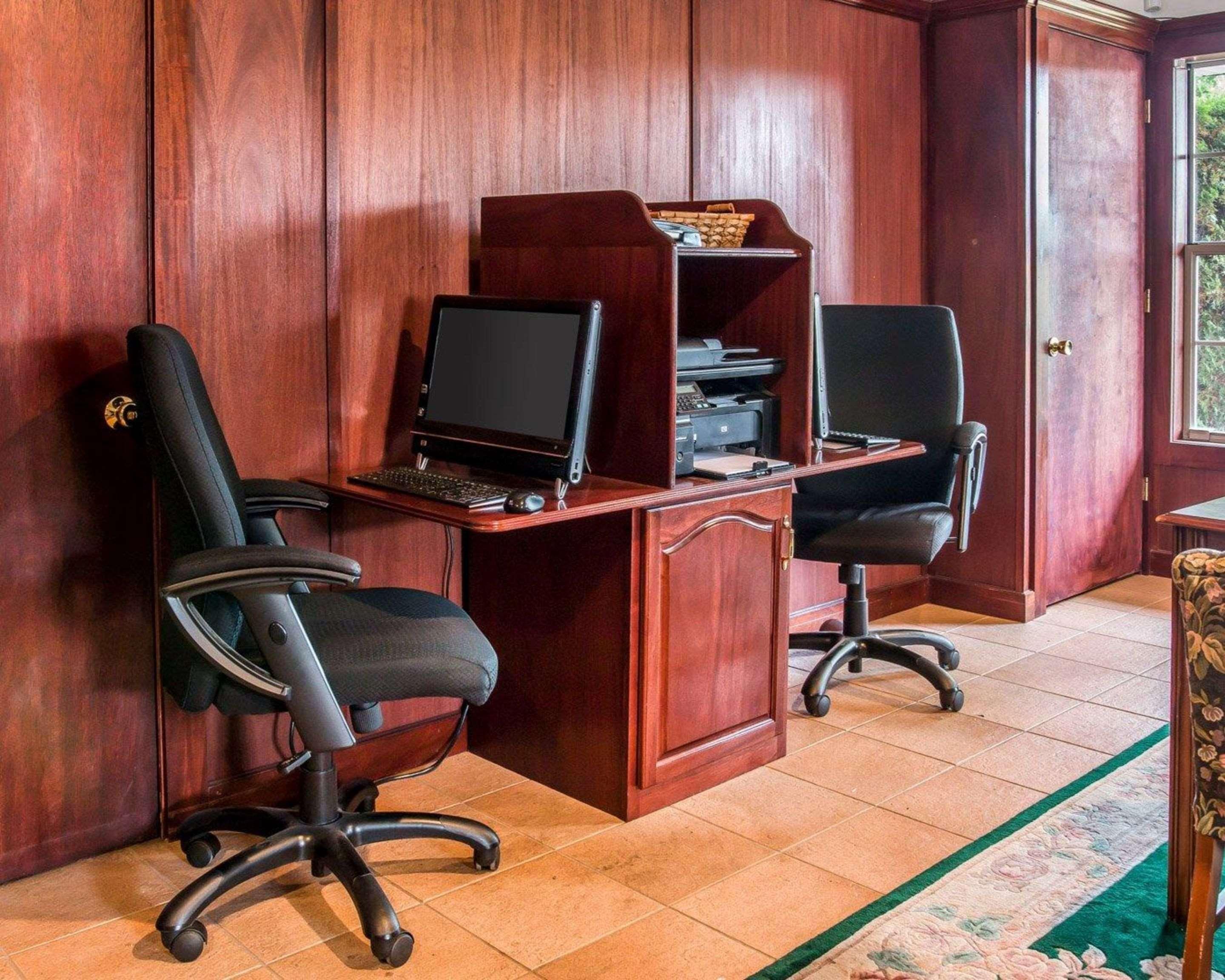 Clarion Hotel Beachfront Mackinaw City Εξωτερικό φωτογραφία