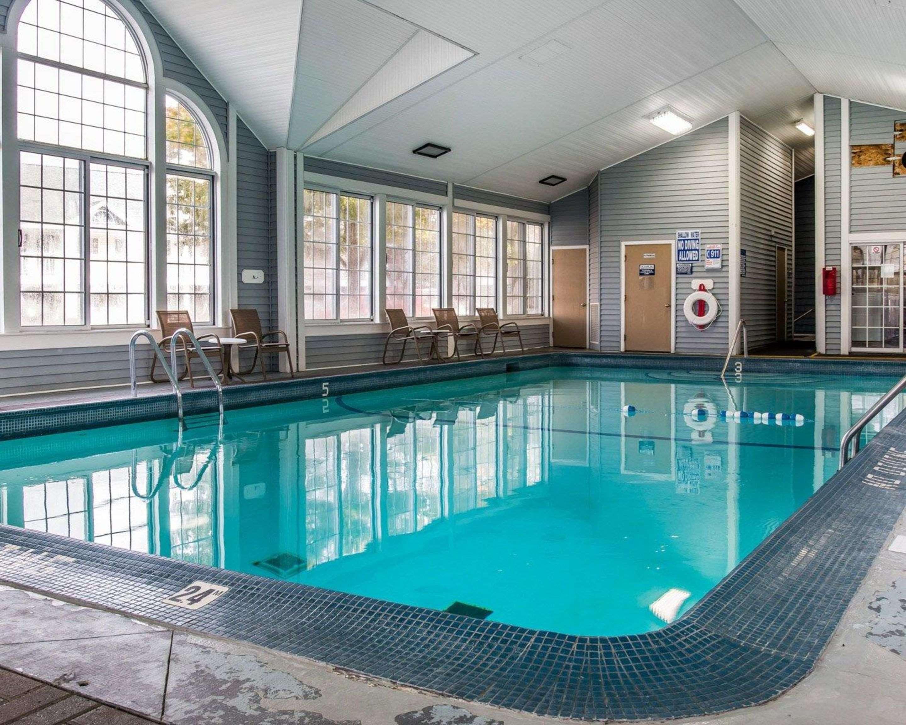 Clarion Hotel Beachfront Mackinaw City Εξωτερικό φωτογραφία