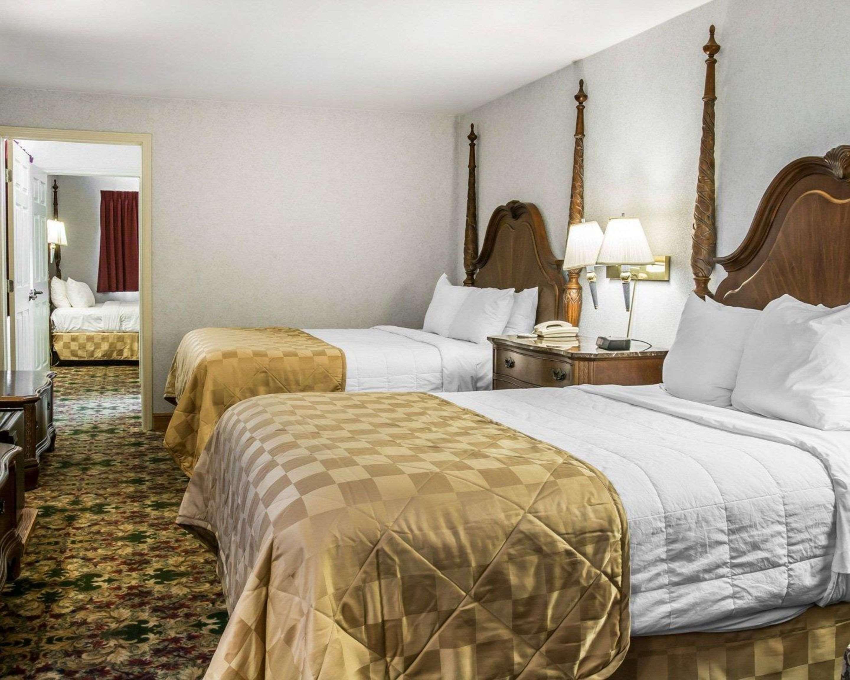 Clarion Hotel Beachfront Mackinaw City Εξωτερικό φωτογραφία