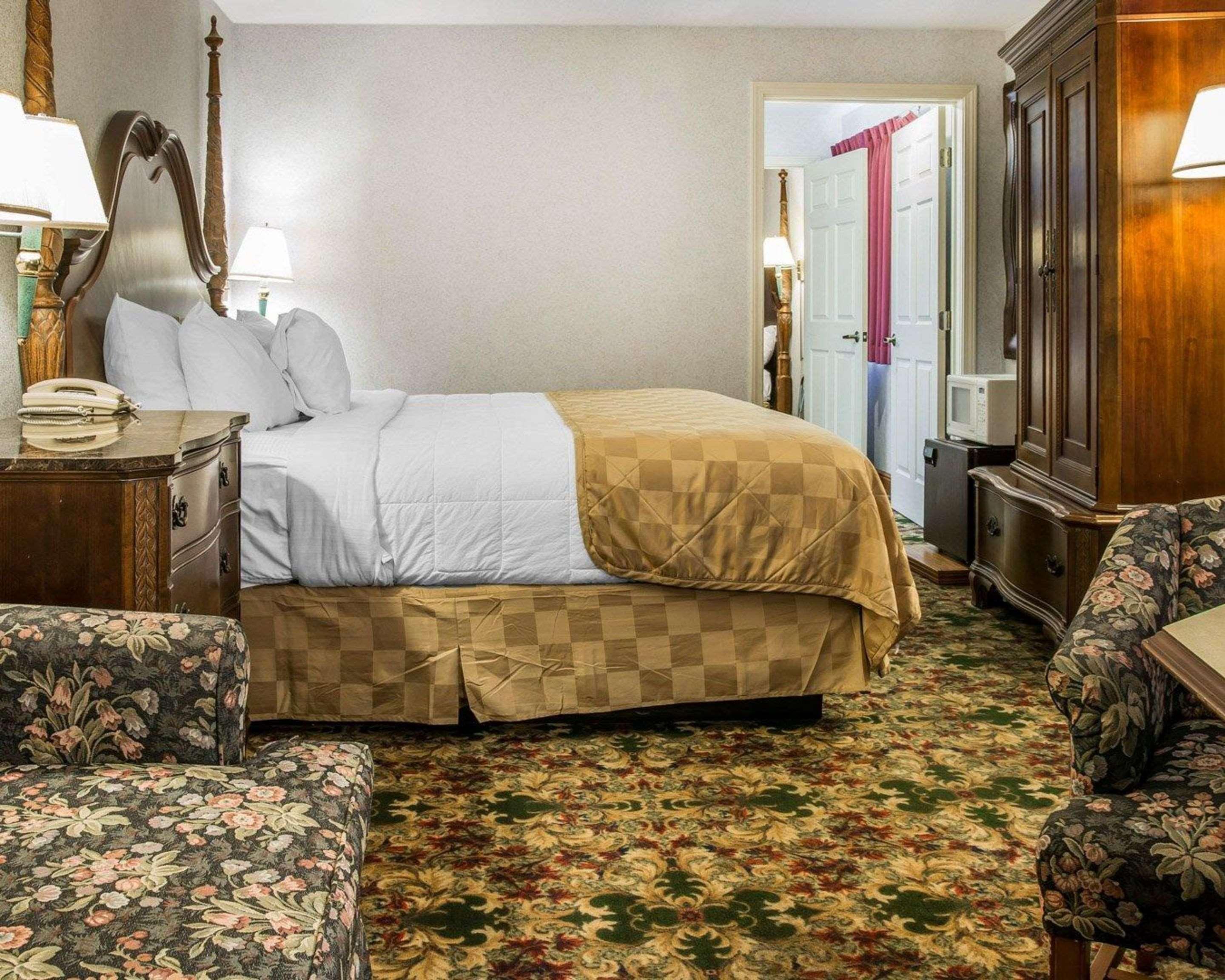 Clarion Hotel Beachfront Mackinaw City Εξωτερικό φωτογραφία