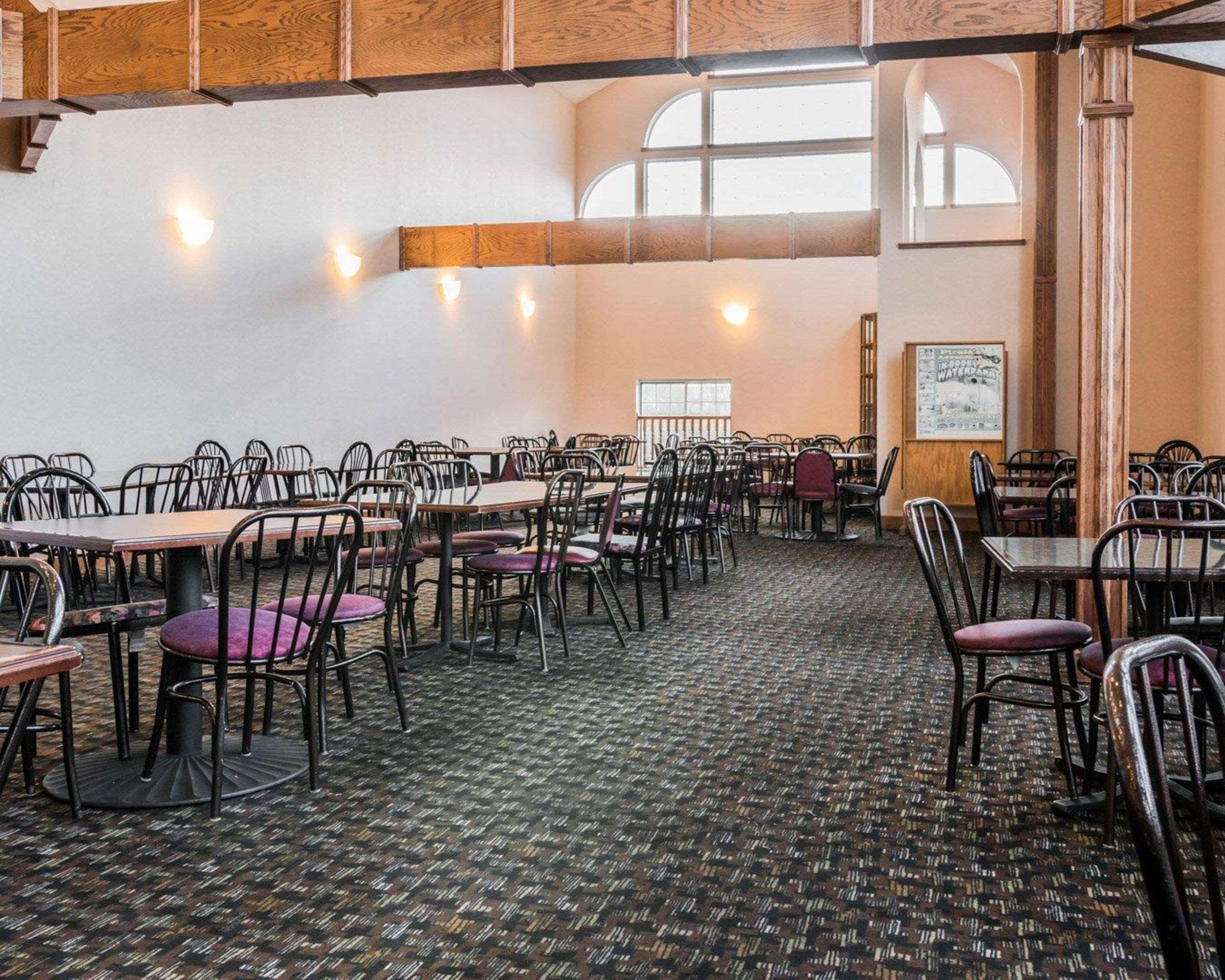 Clarion Hotel Beachfront Mackinaw City Εξωτερικό φωτογραφία