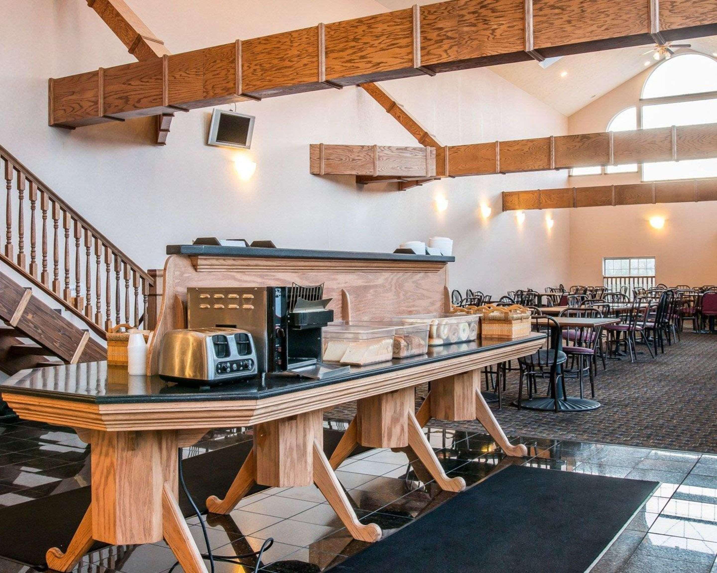 Clarion Hotel Beachfront Mackinaw City Εξωτερικό φωτογραφία