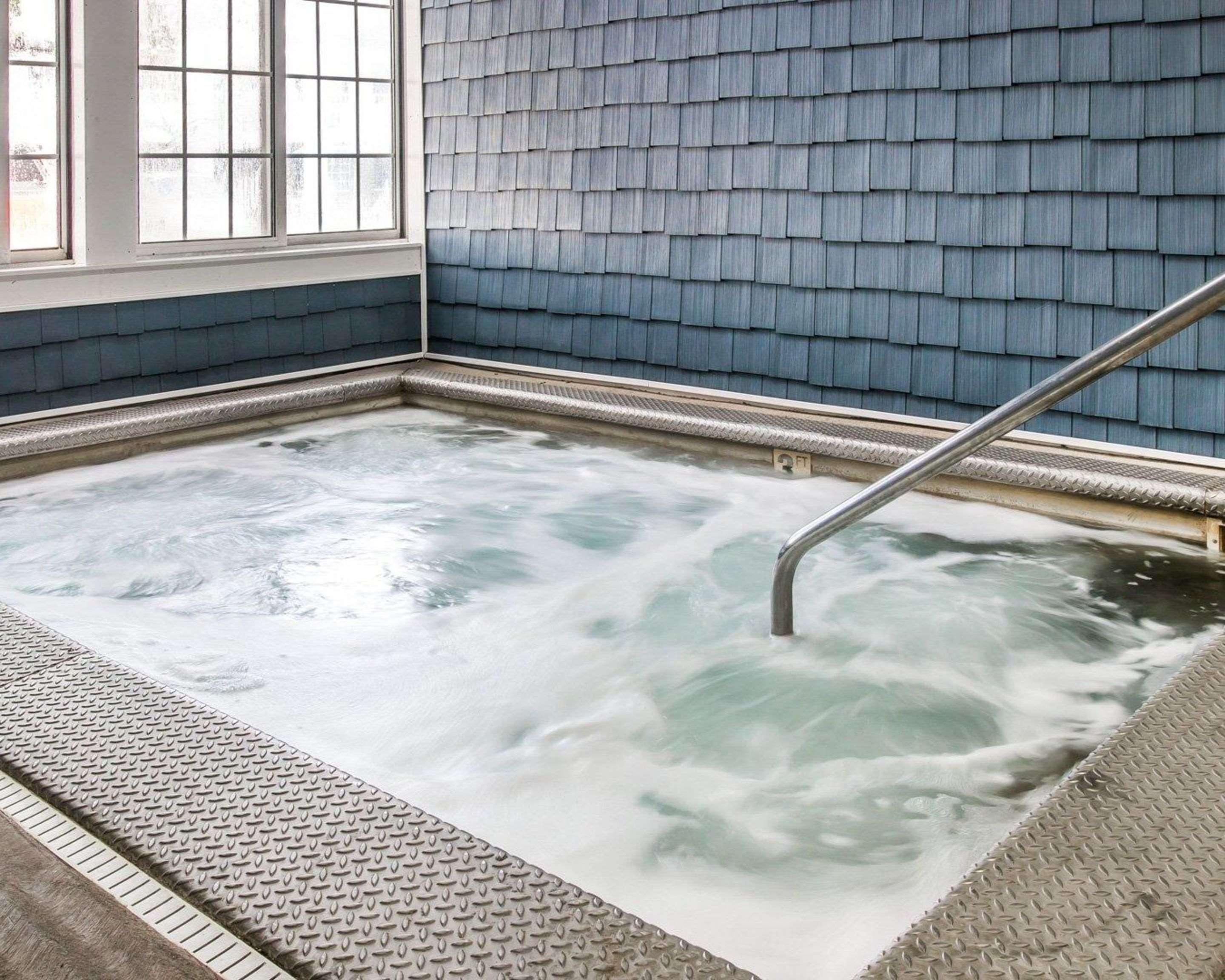 Clarion Hotel Beachfront Mackinaw City Εξωτερικό φωτογραφία