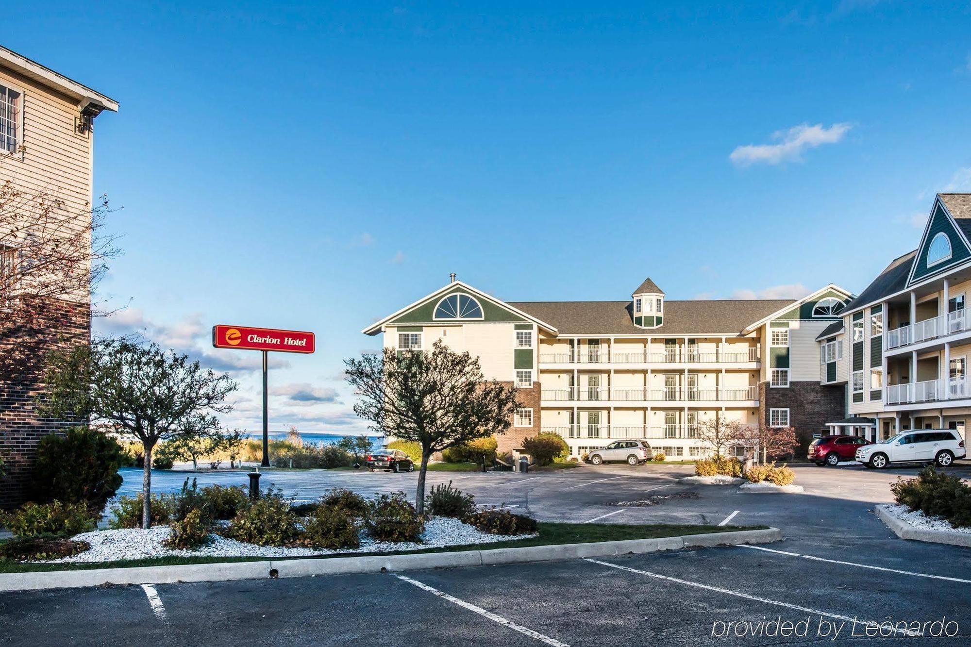 Clarion Hotel Beachfront Mackinaw City Εξωτερικό φωτογραφία