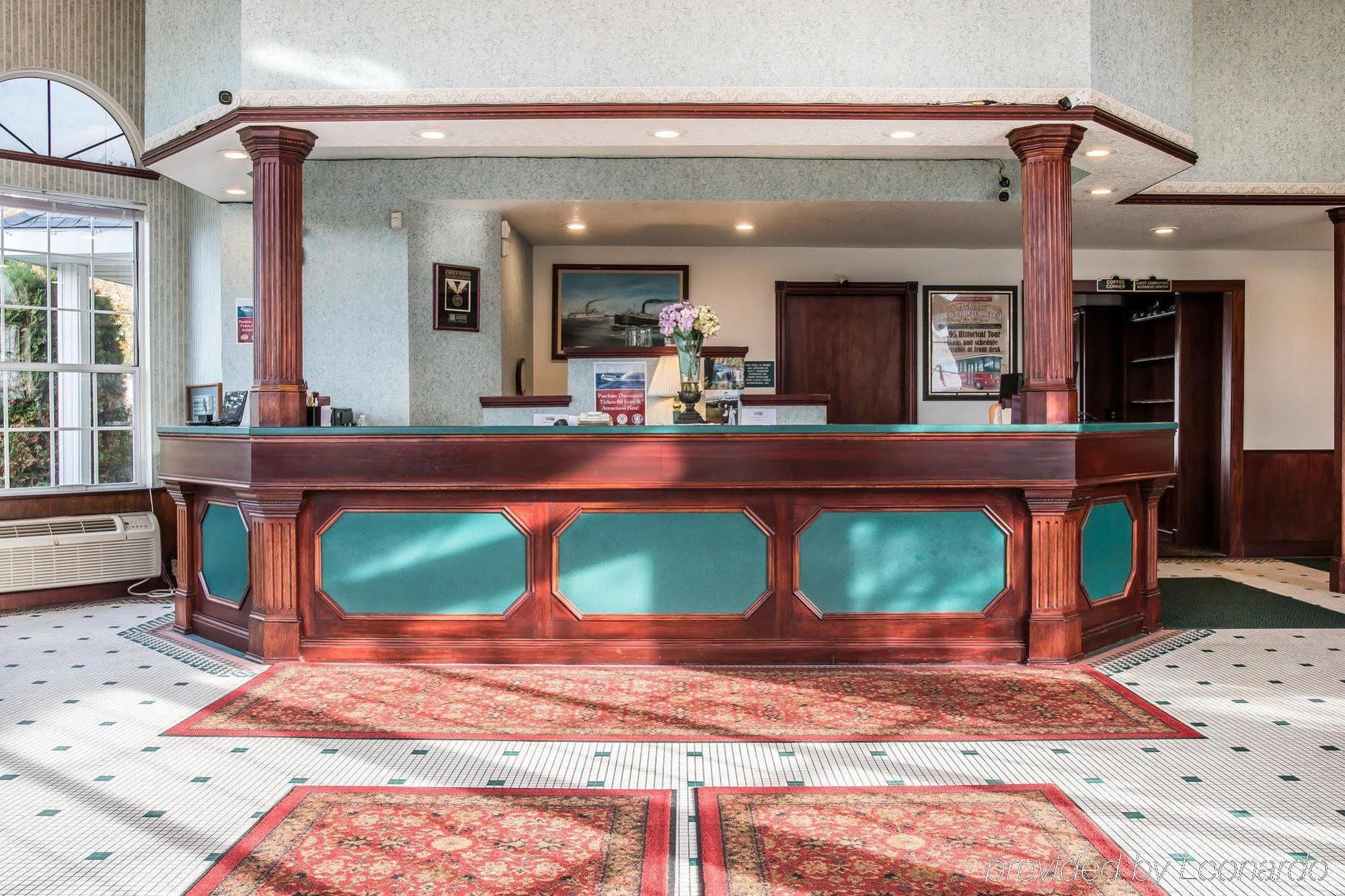 Clarion Hotel Beachfront Mackinaw City Εξωτερικό φωτογραφία