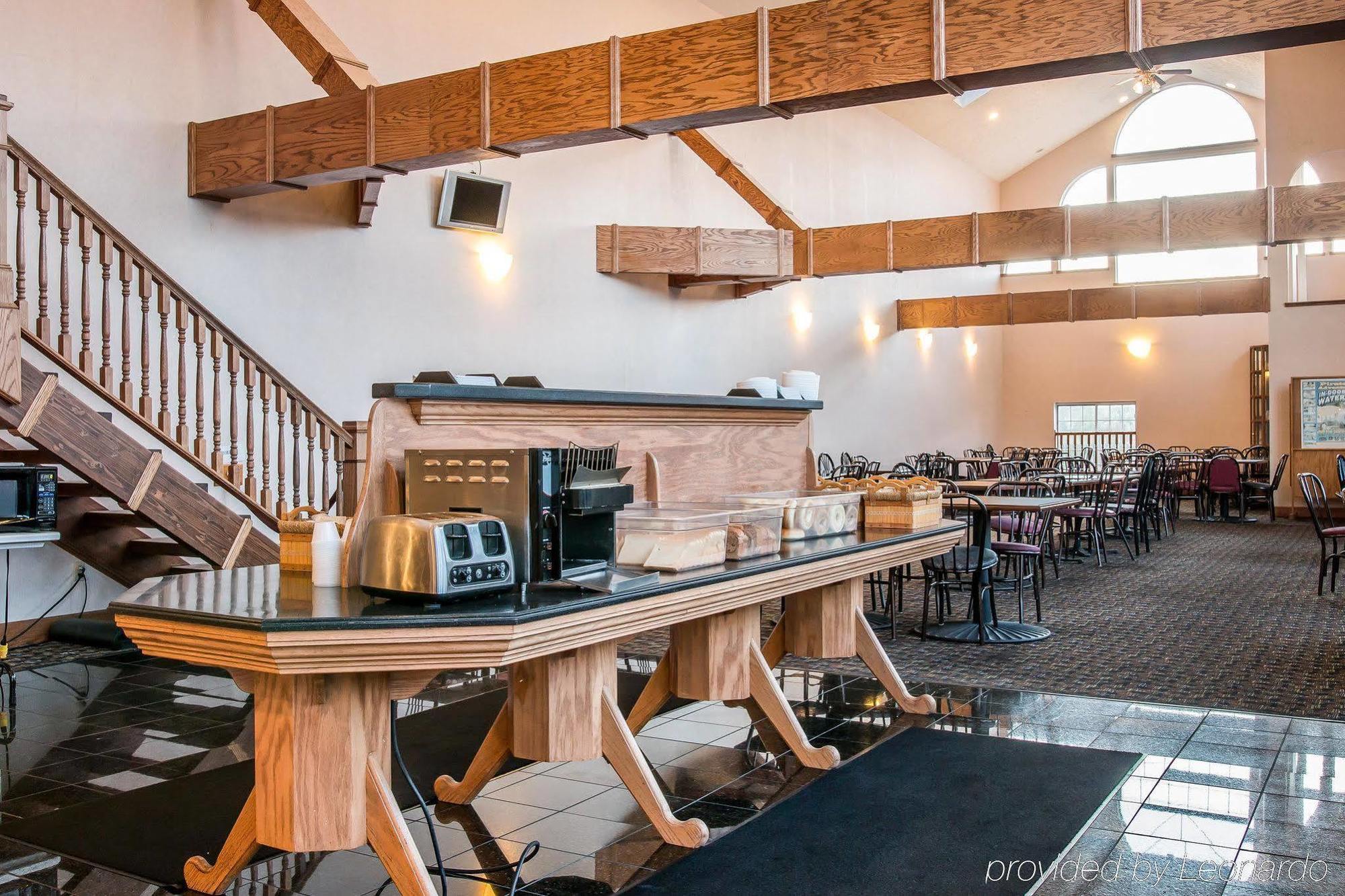 Clarion Hotel Beachfront Mackinaw City Εξωτερικό φωτογραφία
