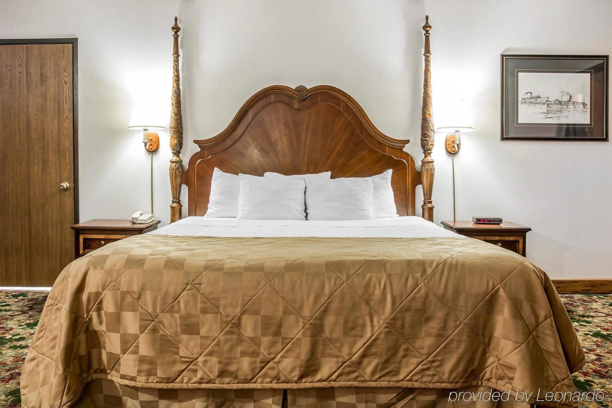 Clarion Hotel Beachfront Mackinaw City Εξωτερικό φωτογραφία