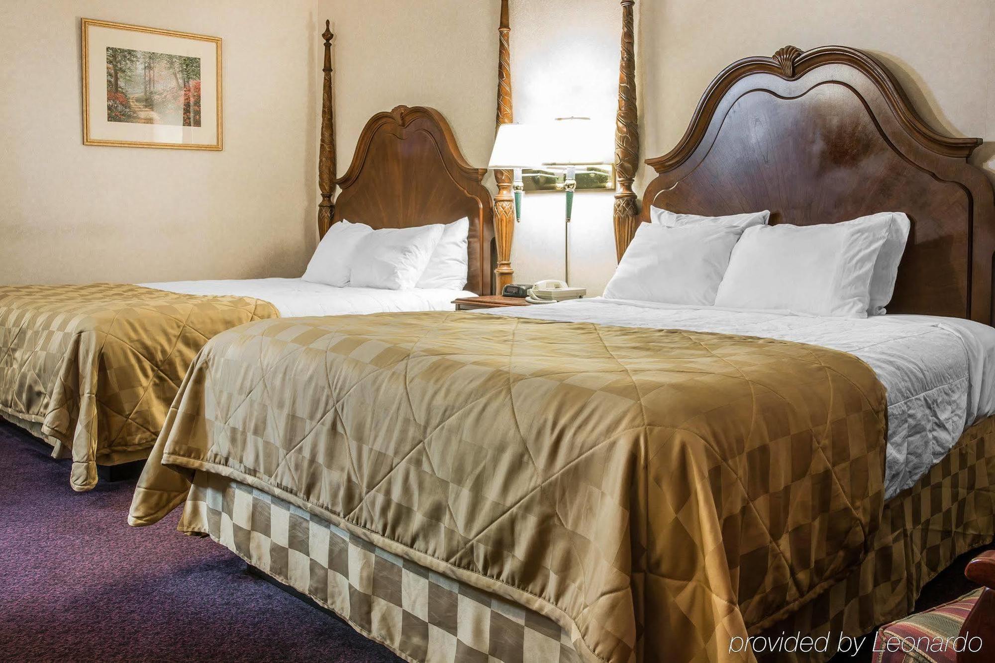 Clarion Hotel Beachfront Mackinaw City Εξωτερικό φωτογραφία