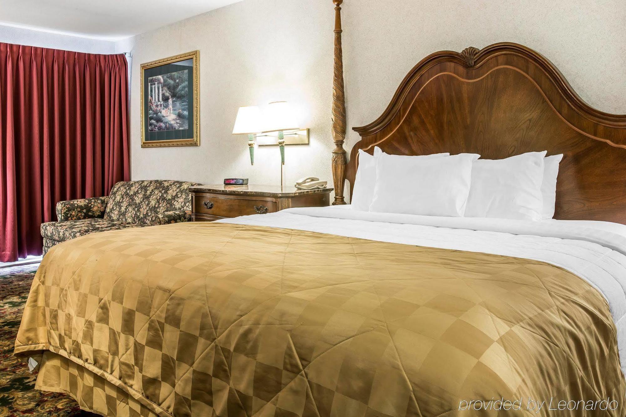 Clarion Hotel Beachfront Mackinaw City Εξωτερικό φωτογραφία
