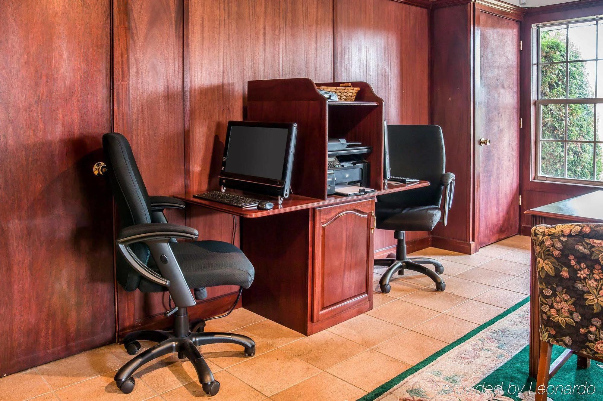 Clarion Hotel Beachfront Mackinaw City Εξωτερικό φωτογραφία