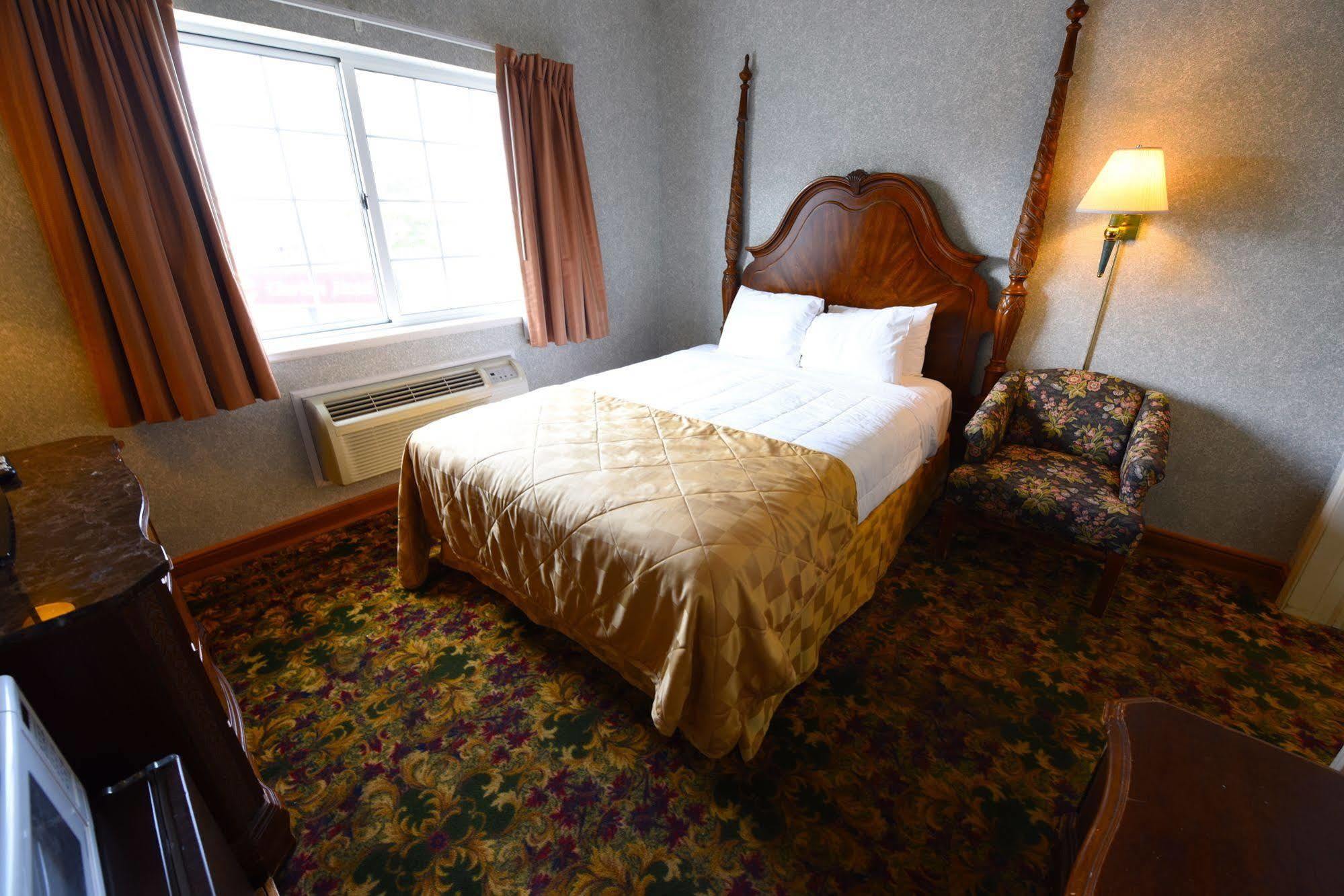 Clarion Hotel Beachfront Mackinaw City Εξωτερικό φωτογραφία