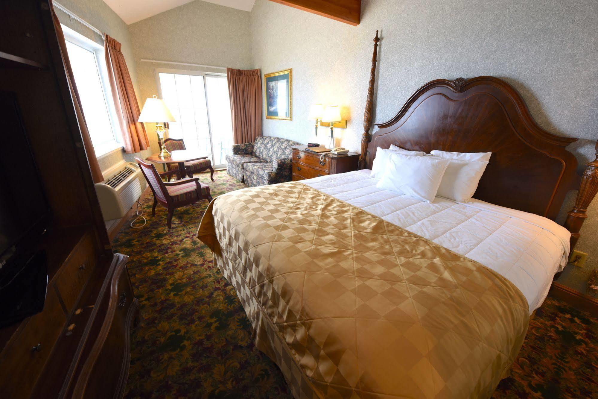 Clarion Hotel Beachfront Mackinaw City Εξωτερικό φωτογραφία