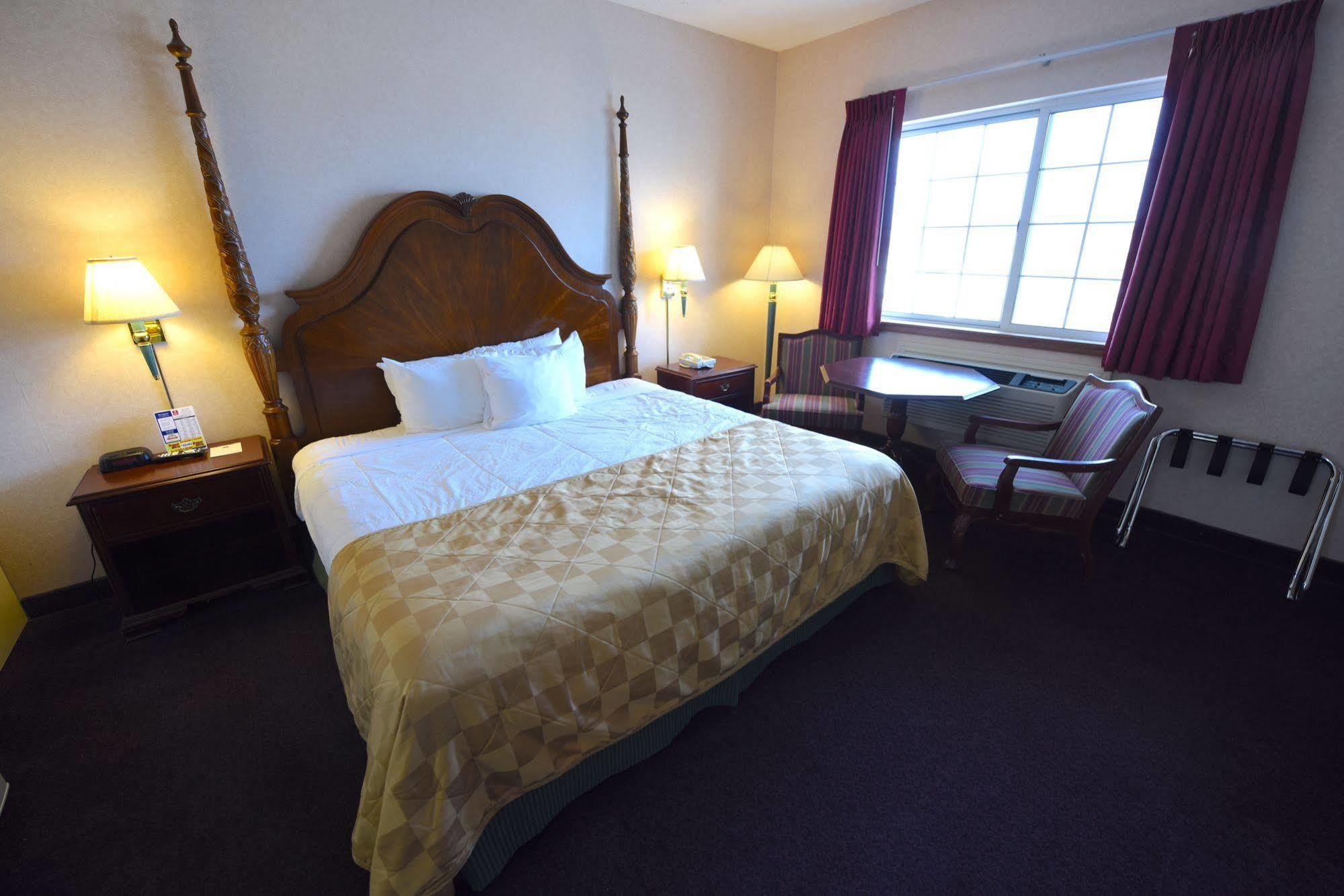 Clarion Hotel Beachfront Mackinaw City Εξωτερικό φωτογραφία